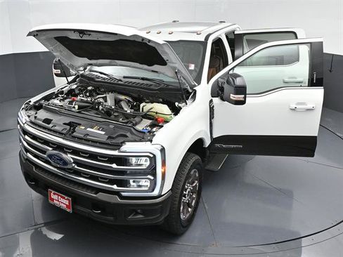 Certified 2024 Ford F250 King Ranch AWD/4WD image 45