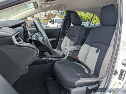 Used 2025 Toyota Corolla LE FWD image 23