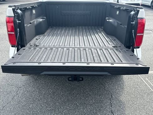 Used 2024 Toyota Tacoma TRD Sport image 18