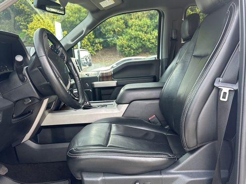 Used 2020 Ford F150 Lariat image 7