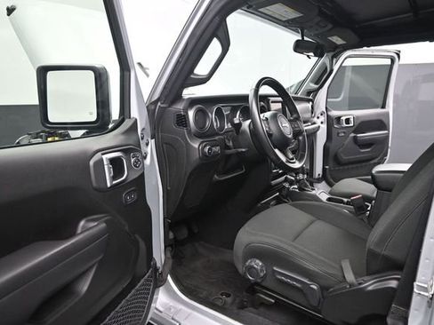 Used 2022 Jeep Wrangler Unlimited Sport AWD/4WD image 9