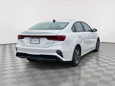 Used 2023 Kia Forte LXS image 7