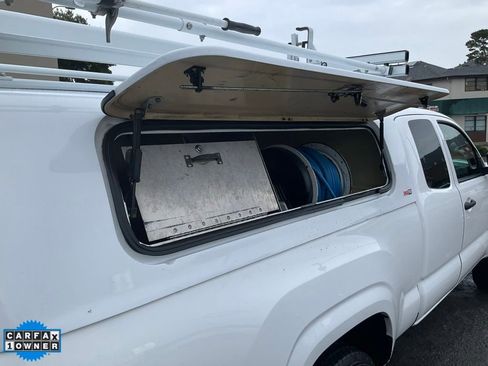 Used 2022 Toyota Tacoma SR image 58