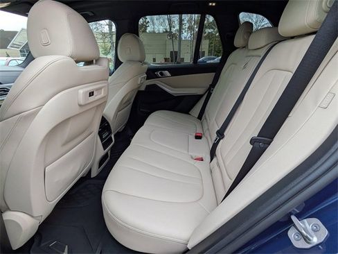 Used 2022 BMW X5 xDrive40i w/ Premium Package image 14