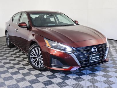 Used 2023 Nissan Altima 2.5 SV
