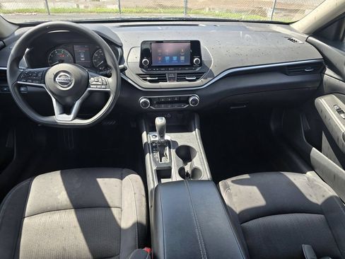 Used 2022 Nissan Altima 2.5 S FWD image 14