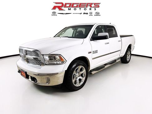 Used 2014 RAM 1500 Laramie w/ Convenience Group image 3