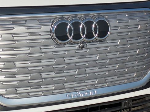 Used 2023 Audi Q4 e-tron Premium Plus w/ Premium Plus image 26