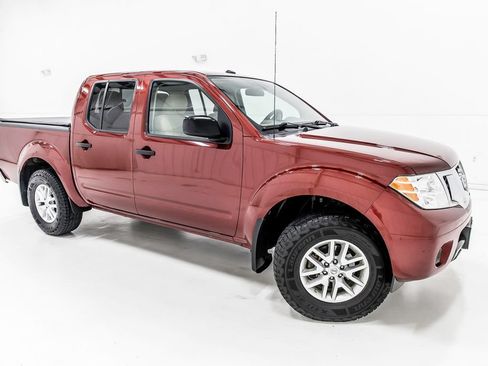 Used 2018 Nissan Frontier SV AWD/4WD image 8