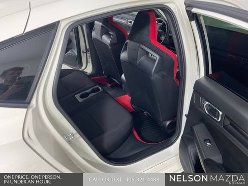 Used 2025 Honda Civic Type R image 15