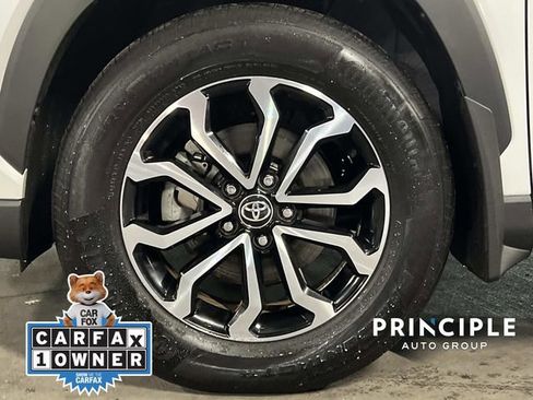 Used 2025 Toyota Corolla Cross AWD Hybrid image 7