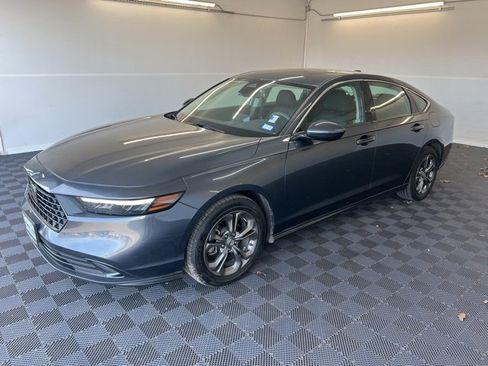 Used 2023 Honda Accord EX image 16