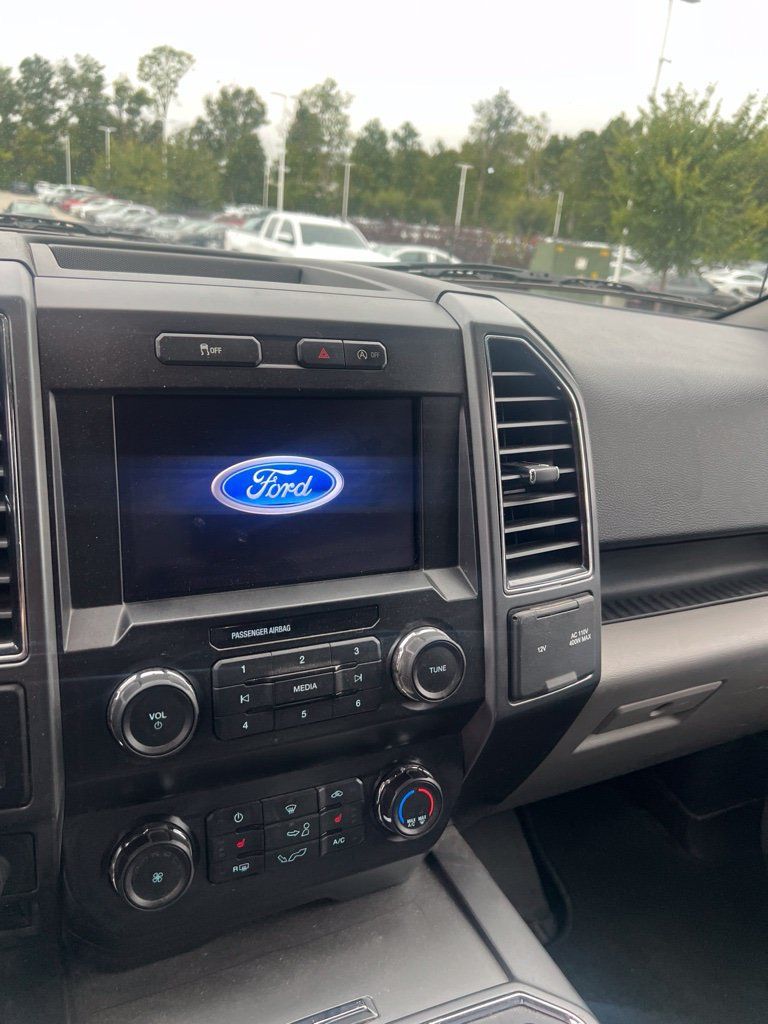 Used 2019 Ford F150 XLT w/ Equipment Group 302A Luxury AWD/4WD image 12