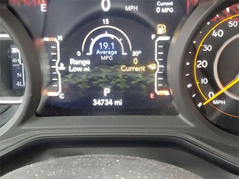 Used 2024 Jeep Wrangler Unlimited Rubicon image 12