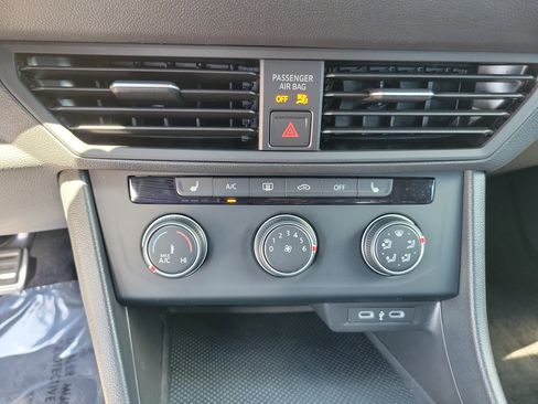 Used 2024 Volkswagen Jetta Sport FWD image 29