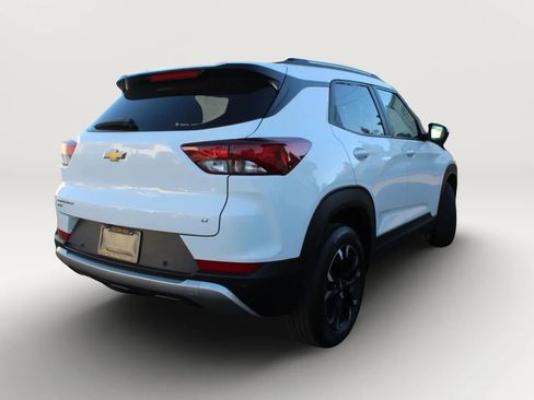 Used 2023 Chevrolet TrailBlazer LT w/ Convenience Package image 5