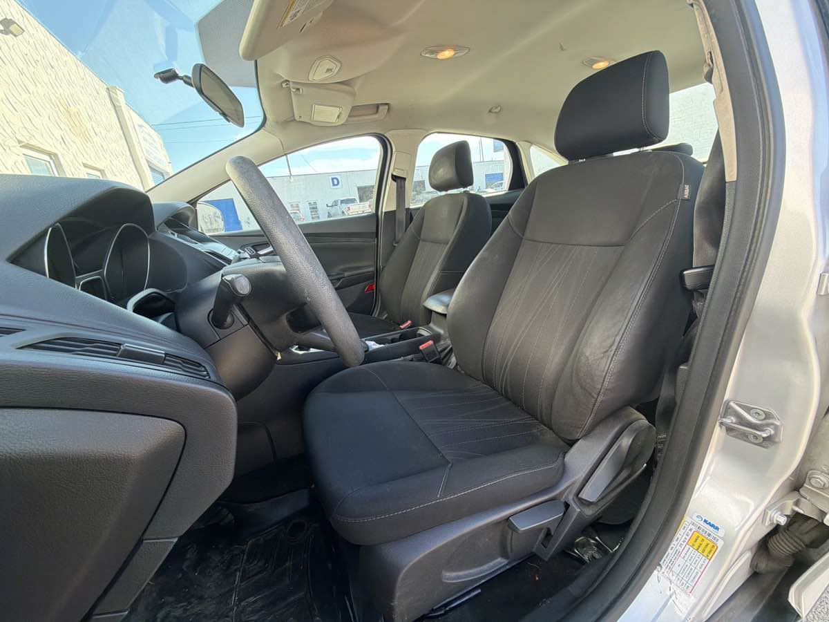 Used 2018 Ford Focus SE FWD image 6