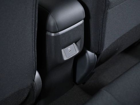 New 2025 Nissan Versa SV w/ Trunk Package image 25