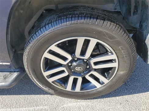 Used 2022 Toyota 4Runner Limited image 9