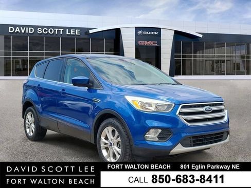 Used 2017 Ford Escape SE FWD image 1