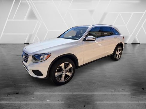 Used 2017 Mercedes-Benz GLC 300 w/ Premium 1 Package image 2