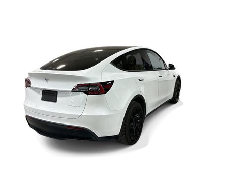 Certified 2023 Tesla Model Y Long Range AWD/4WD image 6