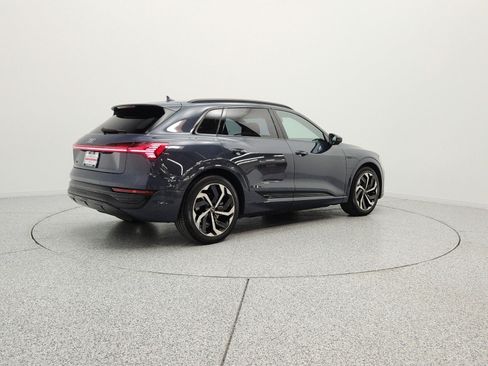 Used 2024 Audi Q8 e-tron Premium Plus w/ Premium Plus Package AWD/4WD image 5