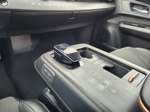 Certified 2023 Nissan Ariya FWD image 17