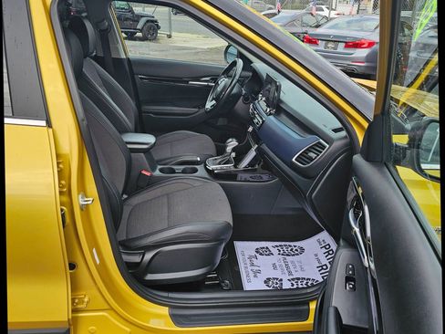 Used 2023 Kia Seltos Nightfall Edition image 9