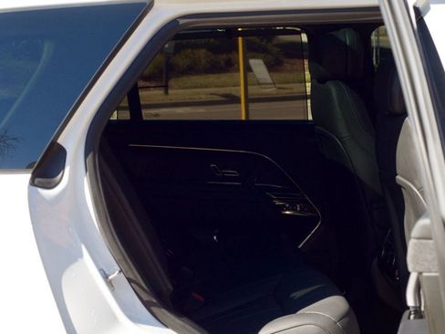 Used 2024 Land Rover Range Rover Sport SE image 42