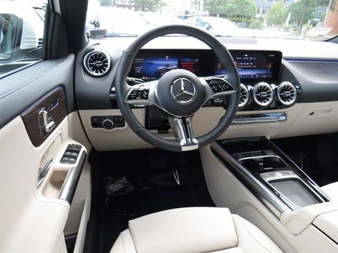 Used 2026 Mercedes-Benz GLA 250 4MATIC image 10