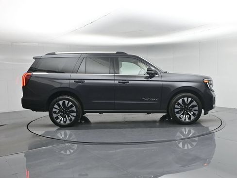 Certified 2025 Ford Expedition Platinum w/ Driver's Package AWD/4WD image 32