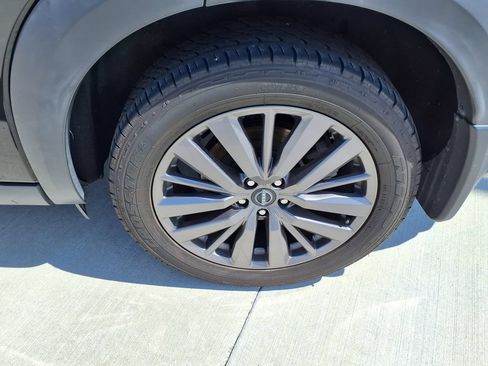 Used 2022 Nissan Pathfinder SL w/ SL Premium Package FWD image 13