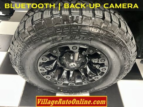 Used 2017 RAM 1500 4x4 Crew Cab image 10