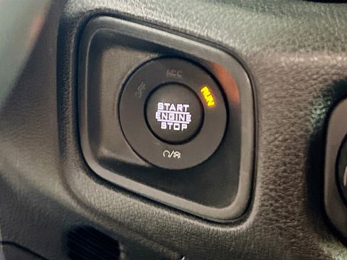 Used 2024 Jeep Wrangler Willys image 24