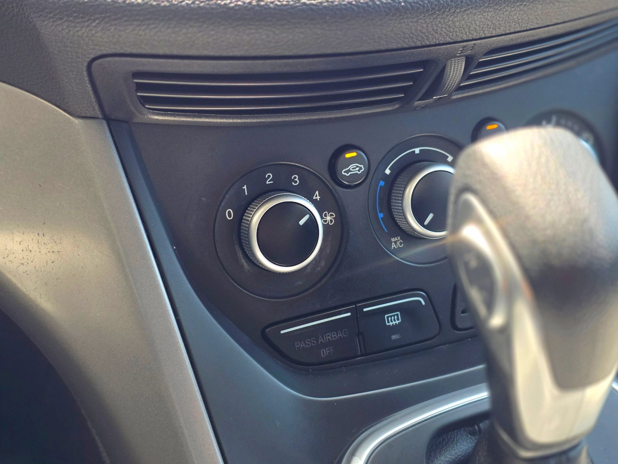 Used 2013 Ford Escape SE AWD/4WD image 28