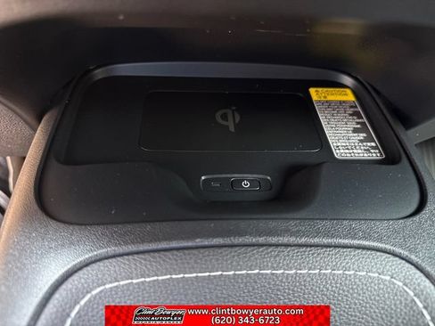 Used 2024 Toyota Corolla SE w/ SE Package FWD image 21