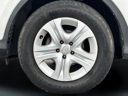 Used 2015 Toyota RAV4 LE FWD image 27