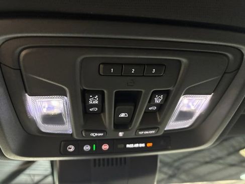 Used 2024 Chevrolet Silverado 1500 High Country w/ High Country Premium Package AWD/4WD image 34