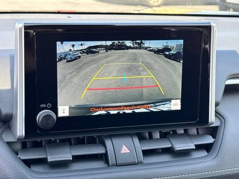 Certified 2025 Toyota RAV4 XLE FWD image 31
