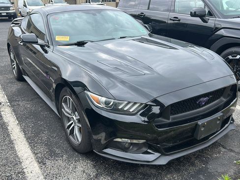 Used 2015 Ford Mustang GT RWD image 8