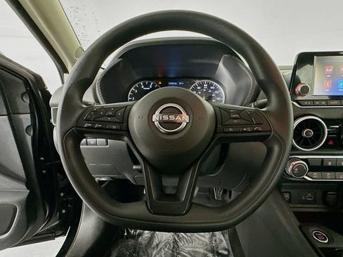 Used 2025 Nissan Sentra S FWD image 13