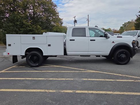 New 2025 RAM 5500 Tradesman AWD/4WD image 3