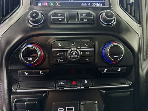 Used 2022 Chevrolet Silverado 2500 LT w/ Convenience Package image 13