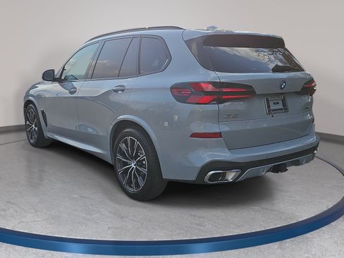 New 2026 BMW X5 xDrive50e w/ M Sport Package AWD/4WD image 7