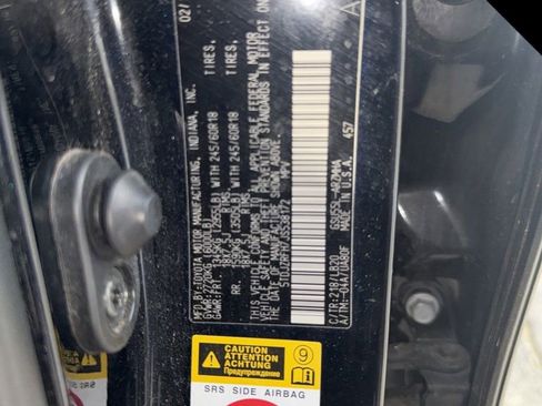 Used 2018 Toyota Highlander XLE AWD/4WD image 7