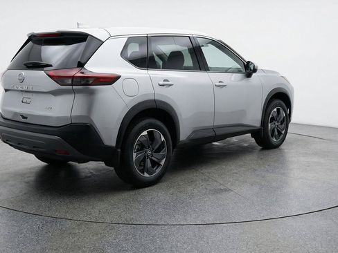 Used 2025 Nissan Rogue SV FWD image 9