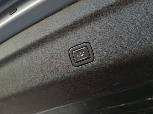 Used 2023 Chevrolet Tahoe High Country w/ Premium Package 2 image 29