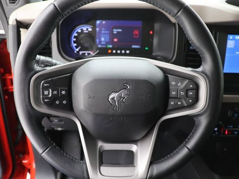 Used 2023 Ford Bronco Wildtrak AWD/4WD image 18