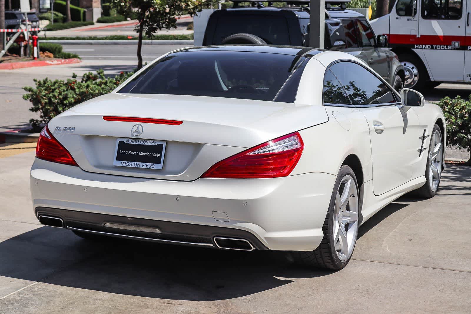 Used 2016 Mercedes-Benz SL 550 w/ Driver Assistance Package image 5